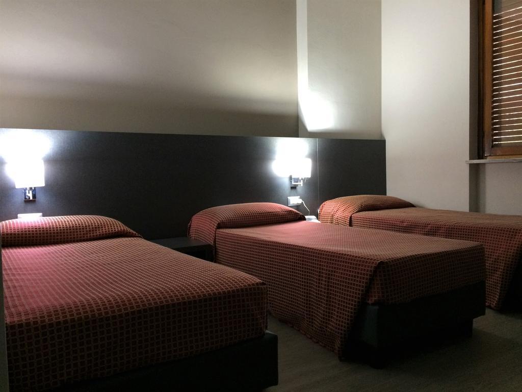 Twelve Hotel Moncalieri Luaran gambar