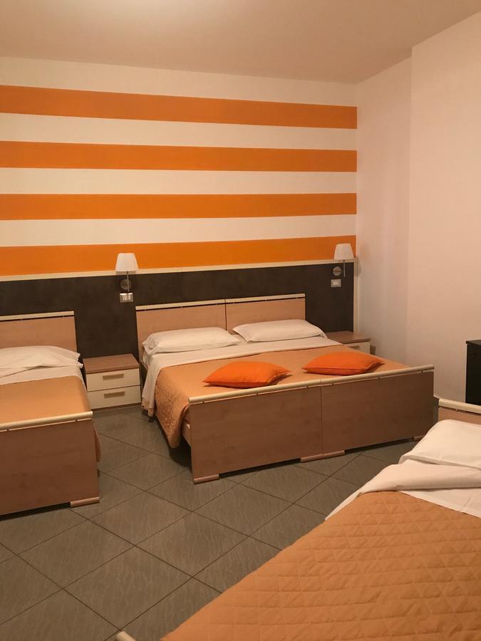 Twelve Hotel Moncalieri Luaran gambar